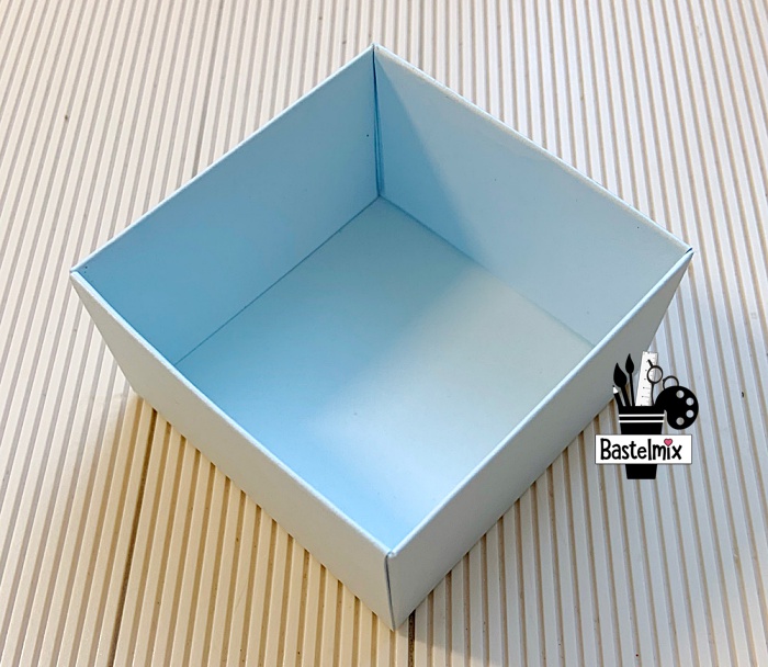 Box aus Papier basteln, fertige Schachtel